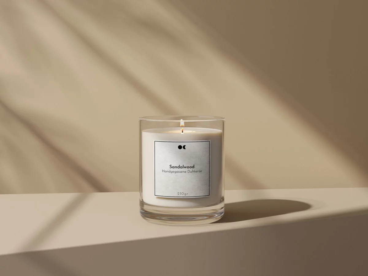 Sandalwood scented candle